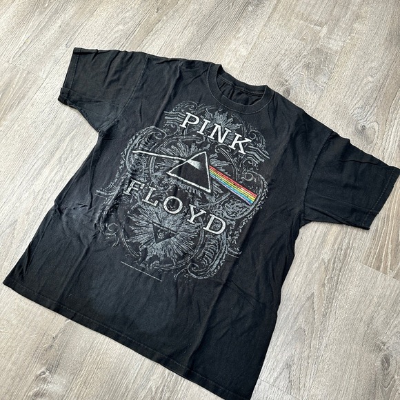 Delta Other - Pink Floyd Dark Side of the Moon 2009 Rock Concert Mens‎ Large Black Band TShirt
